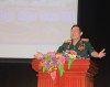 Trung tướng, anh hùng lực lượng vũ trang nhân dân Phạm Tuân  giao lưu với tân sinh viên Trường Đại học Sao Đỏ