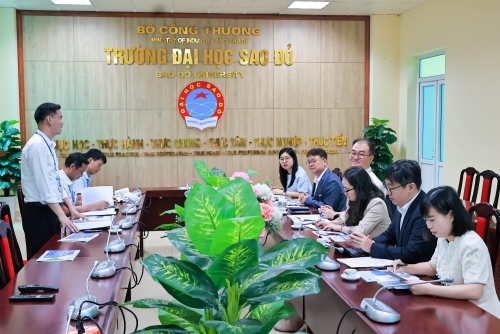 Trường Đại học Sao Đỏ làm việc với Công ty TNHH REMANn và Công ty TNHH giáo dục Visang Việt Nam