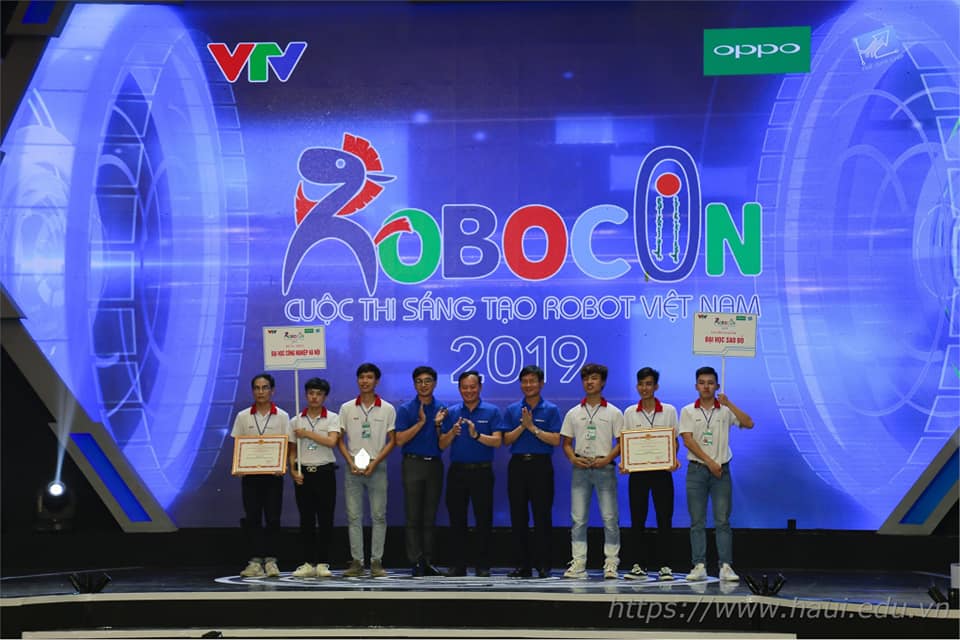 Đội tuyển Sao Đỏ Legend đạt giải 3 trong vòng chung kết Robocon toàn quốc 2019