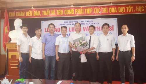 Học viên Vũ Văn Cảnh bảo vệ thành công luận văn thạc sĩ, ngành Kỹ thuật điện tử, Khoa Điện – Trường Đại học Sao Đỏ