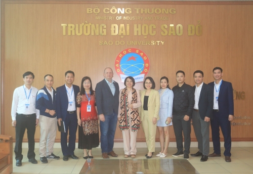 Trường Đại học Sao Đỏ tiếp và làm việc  với Hội Doanh nhân quốc tế Global Star