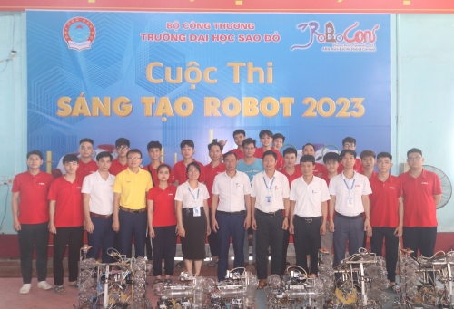 Lãnh đạo Trường Đại học Sao Đỏ: Gặp mặt, động viên các đội tuyển Robocon trước khi lên đường tham gia vòng Chung kết Toàn quốc năm 2023