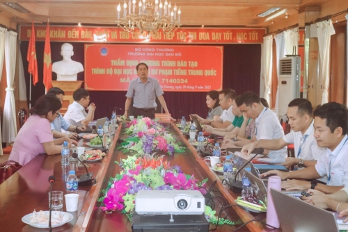 PGS.TS. Phạm Ngọc Hàm – Trường Đại học Sư phạm Ngoại ngữ - Chủ tịch; PGS.TS kết luận tại buổi thẩm định