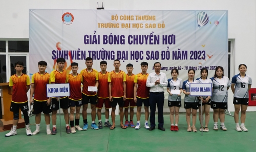 Bế mạc Giải bóng chuyền hơi sinh viên Trường Đại học Sao Đỏ năm 2023