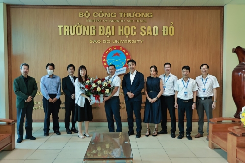 Trường Đại học Sao Đỏ tiếp và làm việc với Công ty TNHH LS GROUP