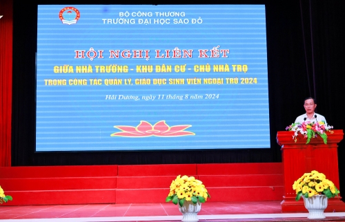 TS. Đỗ Văn Đỉnh - Phó Hiệu trưởng phát biểu tại Hội nghị