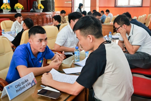 Tập đoàn Khoa học kỹ thuật Hồng Hải tuyển dụng lớp chuyên ban tại Trường Đại học Sao Đỏ