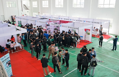 Ngày hội việc làm - Job Fair năm 2024: Nhiều cơ hội việc làm cho sinh viên Trường Đại học Sao Đỏ tại các doanh nghiệp Hàn Quốc