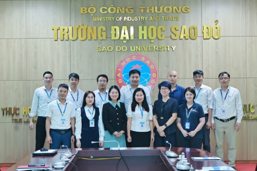 Trường Đại học Sao Đỏ làm việc với Công ty TNHH Ford Việt Nam