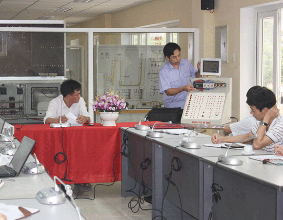 Khoa Điện tổ chức Hội thảo khoa học các bộ môn chuyên ngành năm 2016