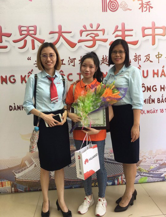 Sinh viên trường Đại học Sao Đỏ nhận giải trong Cuộc thi “Nhịp cầu Hán Ngữ” lần thứ 18