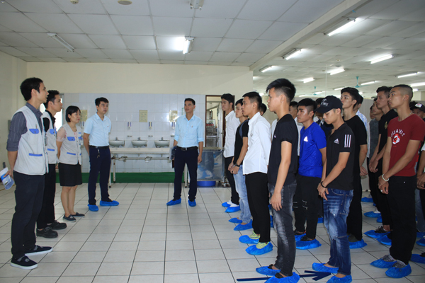 Tân sinh viên Khoa Cơ khí thăm quan tại Công ty TNHH Công nghệ NISSEI Việt Nam