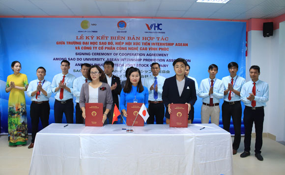 Trường Đại học Sao Đỏ ký kết thỏa thuận hợp tác với Hiệp hội xúc tiến Internship Asean và Công ty cổ phần Công nghệ cao Vĩnh Phúc
