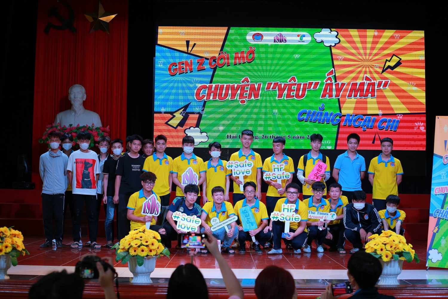 Trường Đại học Sao Đỏ phối hợp với Viện Nghiên cứu và phát triển xã hội Việt Nam tuyên truyền phòng, chống HIV/AIDS trong sinh viên