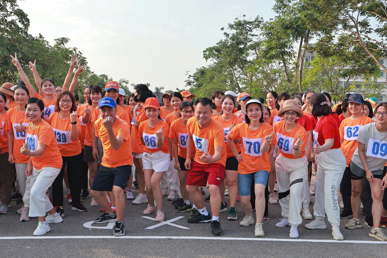 Công đoàn Trường Đại học Sao Đỏ tổ chức Gala “SDU - Kết nối yêu thương, Trường tồn và Phát triển” chào mừng ngày Nhà giáo việt Nam 20/11/2024