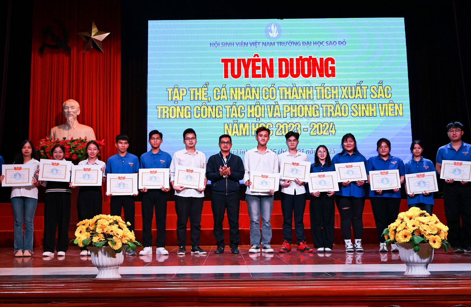 Đoàn Thanh niên, Hội sinh viên Trường Đại học Sao Đỏ tổ chức chương trình kỷ niệm 75 năm Ngày truyền thống học sinh, sinh viên Việt Nam