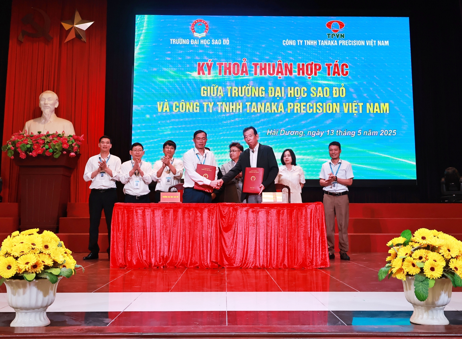 Trường Đại học Sao Đỏ ký thỏa thuận hợp tác với Công ty TNHH Tanaka Precision Việt Nam