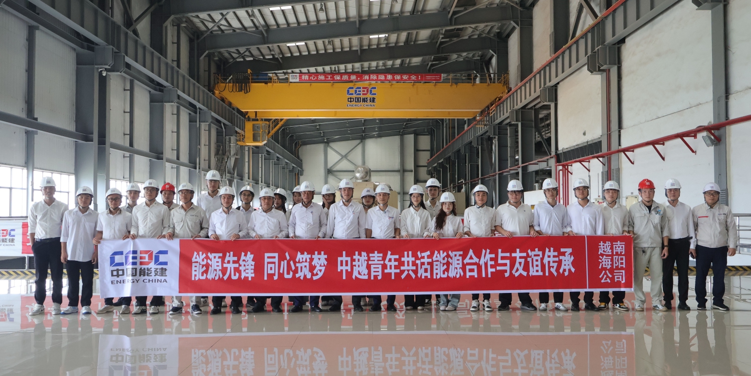Trường Đại học Sao Đỏ tăng cường mối quan hệ hợp tác với công ty TNHH Điện lực Jaks Hải Dương