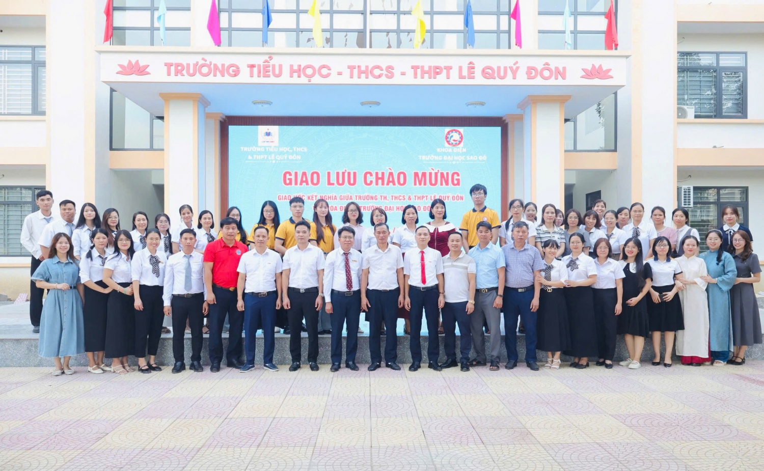 Trường Đại học Sao Đỏ thăm và giao lưu thể thao với  Trường Trường Tiểu học, THCS & THPT Nam Hải Dương và Trường Tiểu học, THCS & THPT Lê Quý Đôn
