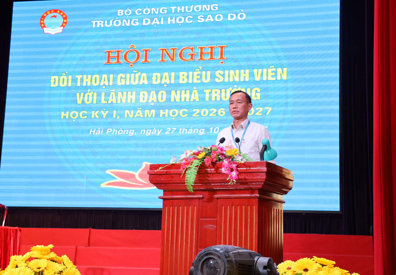 Trường Đại học Sao Đỏ tổ chức Hội nghị đối thoại giữa đại biểu sinh viên với lãnh đạo Nhà trường học kỳ I, năm học 2026–2027