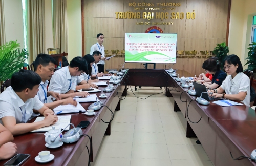 Trường Đại học Sao Đỏ làm việc với Công ty TNHH Ford Việt Nam về hợp tác đào tạo nguồn nhân lực
