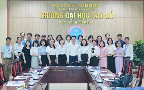 Trường Chính trị Tô Hiệu – Hải Phòng thăm quan, học tập kinh nghiệm tại Trường Đại học Sao Đỏ