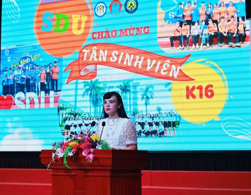 Sôi động chương trình “Chào mừng tân sinh viên K16 – Khoa Công nghệ thông tin và Khoa Kinh tế”