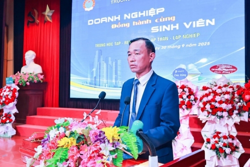 Trường Đại học Sao Đỏ tổ chức kết nối giữa doanh nghiệp - nhà trường - sinh viên