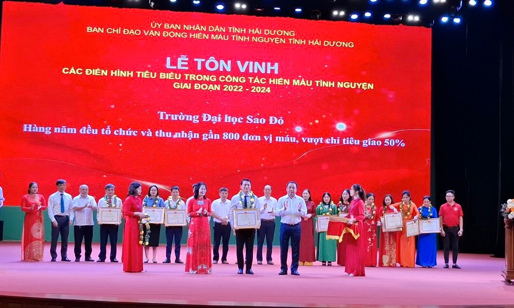 Trường Đại học Sao Đỏ điển hình tiêu biểu trong công tác hiến máu tình nguyện giai đoạn 2022-2024