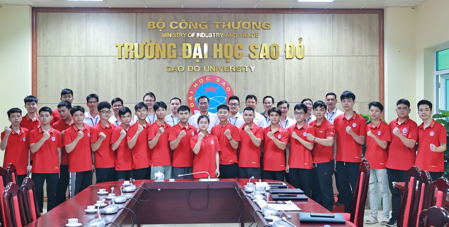 Lễ xuất quân đoàn Robocon Trường Đại học Sao Đỏ tham gia cuộc thi sáng tạo Robot Việt Nam năm 2025